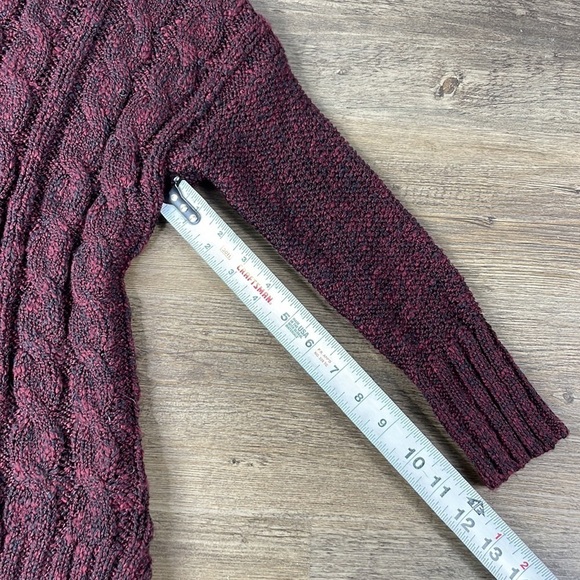 Love By Design Women’s Burgundy Wine Oversized V Neck Cableknit Sweater, size XS - Picture 7 of 9
